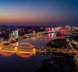 从安顺出发，闯入四川的麻辣江湖，一趟不止有火锅的巴适之旅