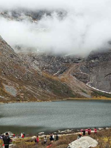 四川旅游景点大实话，这些地方值得去，有些真没必要凑热闹