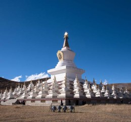 在四川藏区，我找到了比诗和远方更真实的东西